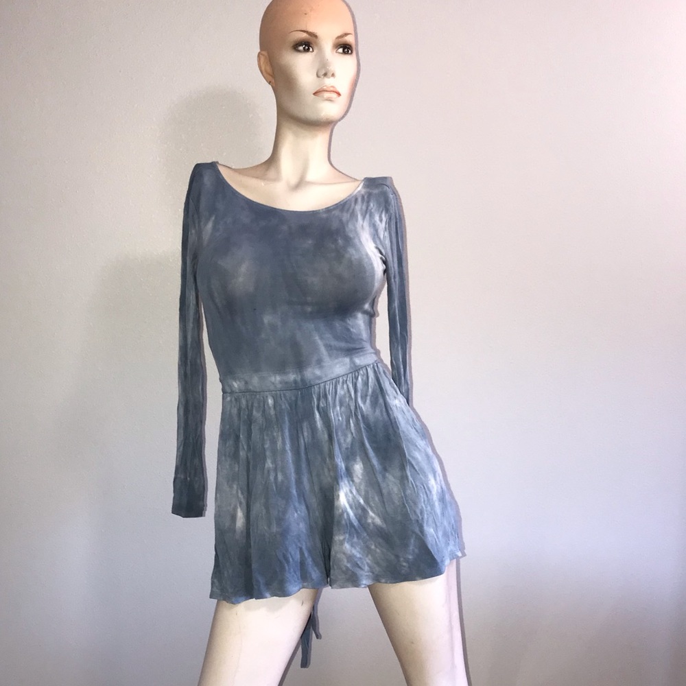 COPY - American Eagle Long sleeve Romper